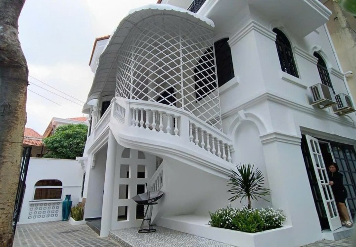 BIỆT THỰ Nở Hậu, Hàng ĐỘC - HIẾM Nhất Tại TP Hồ Chí Minh 125/12 Nguyễn Cửu Vân, Phường 17, Quận Bình Thạnh, Tp Hồ Chí Minh