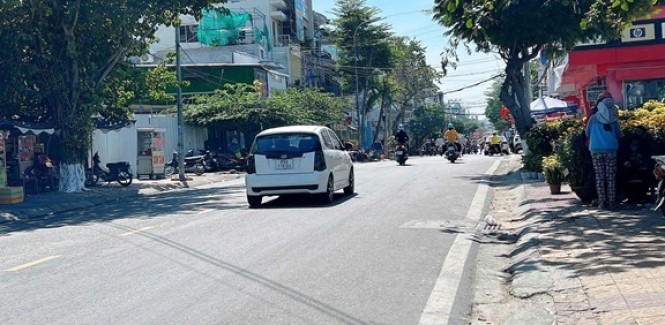 NHÀ ĐẸP - GIÁ TỐT - Bán Nhà Mặt Tiền Đường Thống Nhất, Phường Phủ Hà Phan Rang ,Ninh Thuận
