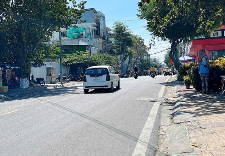 NHÀ ĐẸP - GIÁ TỐT - Bán Nhà Mặt Tiền Đường Thống Nhất, Phường Phủ Hà  Phan Rang ,Ninh Thuận