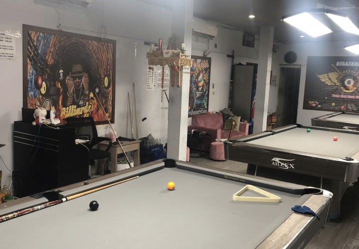 Cần sang nhượng nhanh quán bi a 1995 Billards club đang kinh doanh ổn định tại quận Bắc Từ Liêm, HN