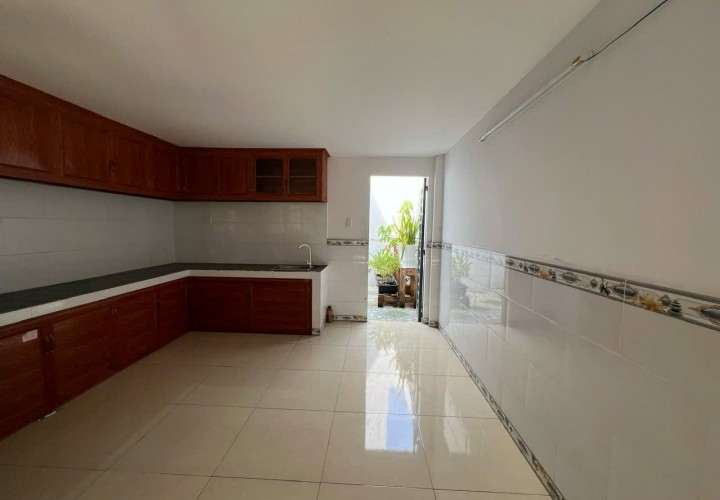 CHÍNH CHỦ Cần Bán Nhanh Nhà Đẹp Tại Đường Bờ Kinh Ấp 2 xã Mỹ Yên Huyện Bến Lức Tỉnh Long An