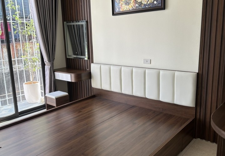 Gia Đình Cần Tiền Nên Bán Gấp Căn Nhà 50M2 Ở Ngõ 987 Phố Ngô Gia Tự, Đức Giang, Long Biên, Hà Nội