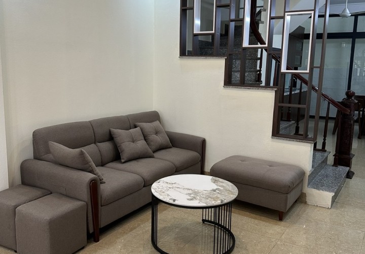 Gia Đình Cần Tiền Nên Bán Gấp Căn Nhà 50M2 Ở Ngõ 987 Phố Ngô Gia Tự, Đức Giang, Long Biên, Hà Nội