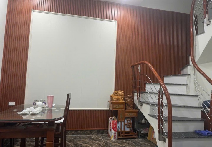 Chính Chủ Cần Bán Căn Nhà Tại Đường Đội Cấn, Phường Cống Vị, Ba Đình, Hà Nội.