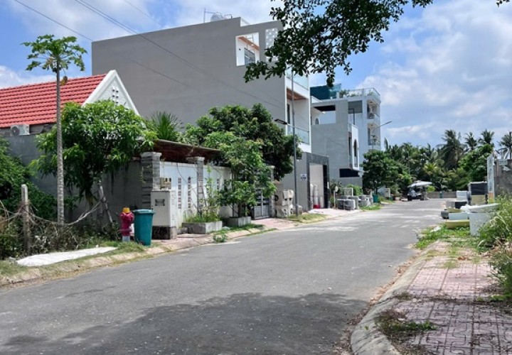 ĐẤT ĐẸP - GIÁ TỐT - BÁN NHANH LÔ ĐẤT Tại Đường Bưng Ông Thoàn, Phường Phú Hữu, Quận 9, HCM
