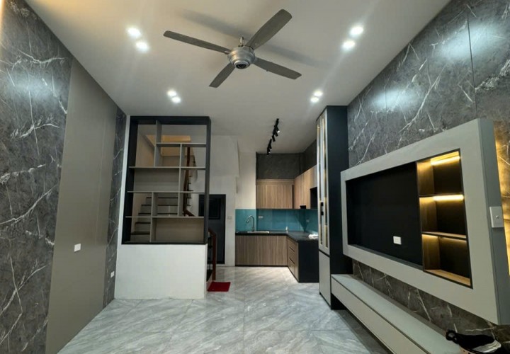 NHÀ ĐẸP - GIÁ TỐT Chính chủ cần bán nhanh căn nhà vị trí đẹp tại quận Long Biên, TP Hà Nội