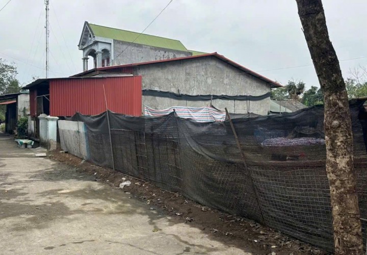 CHÍNH CHỦ Cần Bán Nhanh Lô Đất Vị Trí Đẹp trong Chợ Số 8, Kim Long ,Huyện Tam Dương,Vĩnh Phúc
