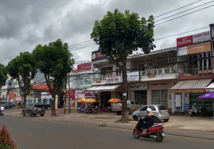 Cần Bán Showroom Ô Tô Ngang 20 Dài 50m Tại 39 Lê Duẩn, Phường Phù Đổng, Thành Phố Pleiku, Gia Lai.