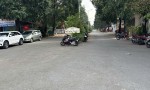 CHÍNH CHỦ Cần Bán Nhanh Lô Đất Mặt Tiền hiện có nhà cấp 4 chắc chắn đang cho thuê 10tr/1 tháng Vị Trí Tại TP Thuận An, Bình Dương