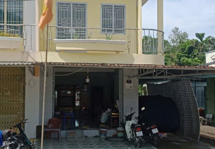 NHÀ ĐẸP - VỊ TRÍ TỐT - CHÍNH CHỦ Cần Bán Nhanh Tại Trung Tâm Thị Trấn Vĩnh Viễn, Long Mỹ, Hậu Giang