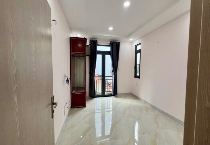NHÀ VỊ TRÍ ĐẸP - GIÁ TỐT - Chính Chủ Bán Nhà Tại Đường Nhiêu Tứ, Phường 7, Phú Nhuận, Hồ Chí Minh