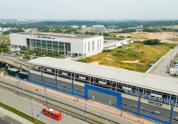 CHÍNH CHỦ CẦN BÁN LÔ ĐẤT VỊ TRÍ ĐẮC ĐỊA - MẶT TIỀN ĐƯỜNG HOÀNG HỮU NAM Tp Thủ Đức, TPHCM