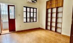 HOT HOT !! chưa tới 2 tỷ bạn đã được sở hữu căn nhà 2.5 tầng tại Chợ Con - Hồ Sen - Hàng Kênh