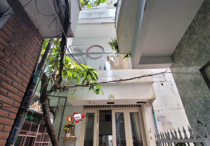 NHÀ ĐẸP - GIÁ TỐT Chính chủ cần bán căn nhà địa chỉ 137 Trần Đình Xu , phường Nguyễn Cư Trinh , quận 1