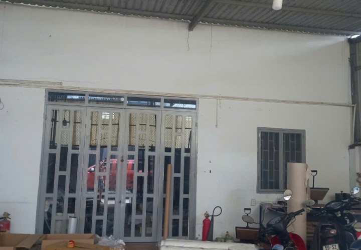 NHÀ CHÍNH CHỦ - GIÁ TỐT - Bán nhà xưởng 200 m2 thổ cư 180m2, gần chợ đầu mối Thủ Đức, P Bình Chiểu