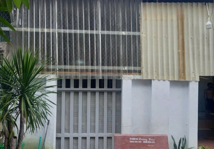 NHÀ CHÍNH CHỦ - GIÁ TỐT - Bán nhà xưởng 200 m2 thổ cư 180m2, gần chợ đầu mối Thủ Đức, P Bình Chiểu