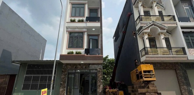 NHÀ ĐẸP – GIÁ TỐT – CHÍNH CHỦ CẦN BÁN CĂN NHÀ 3 TẦNG TẠI P. Bình Chuẩn, TP. Thuận An, Bình Dương