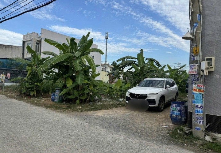 LÔ ĐẤT VỊ TRÍ ĐẸP – ĐẦU TƯ LÀ SINH LỜI - Chính Chủ Cần Bán Nhanh lô đất 2 mặt tiền tại huyện Hóc Môn, TPHCM