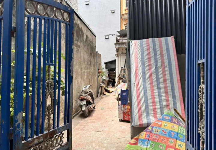 LÔ ĐẤT VỊ TRÍ ĐẸP - GIÁ ƯU ĐÃI cần bán nhanh lô đất tại huyện Thanh Trì, TP Hà Nội