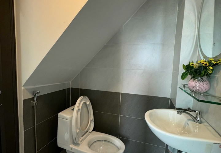 HOT !!! NHÀ Chính Chủ - Giá Tốt - Cần Bán Nhà Tại Phường Hoà Thạnh Quận Tân Phú , HCM