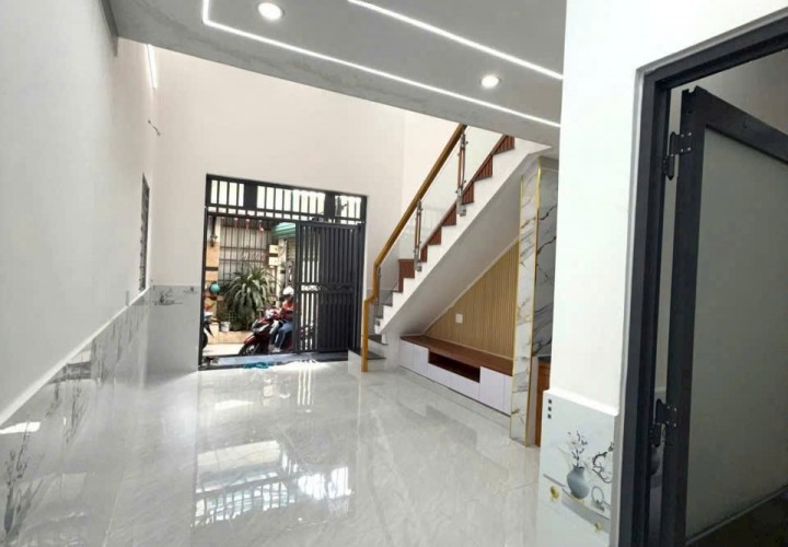CHỈ VỚI 3,7 TỶ SỞ HỮU NGAY căn nhà 130m2 mặt tiền kinh doanh tại tp Tân Uyên , tỉnh Bình Dương