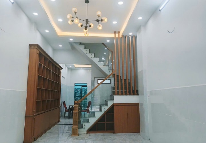 HOT HOT Nhà Đẹp- Giá tốt Chính Chủ Kẹt Tiền Bán gấp căn nhà tại quận Bình Tân, TPHCM
