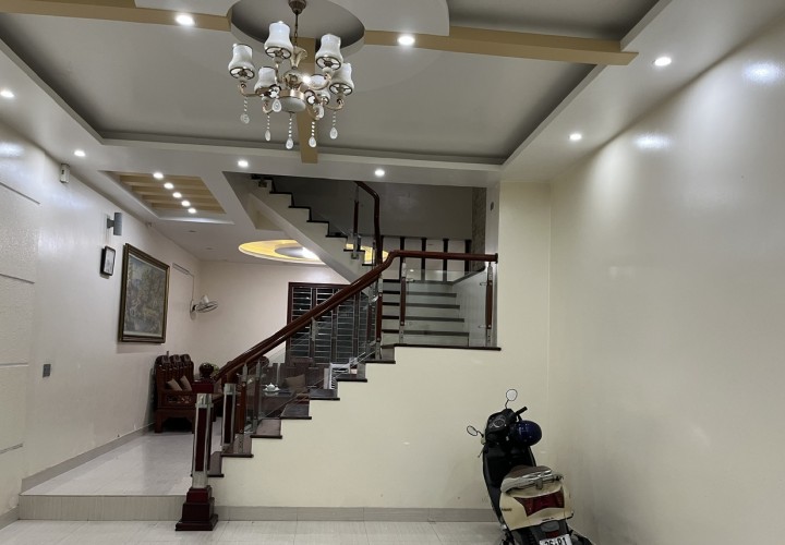 Chính Chủ Cần Bán Căn Nhà Phố Đường Lạc Long Quân, Đông Vệ, TP Thanh Hoá.