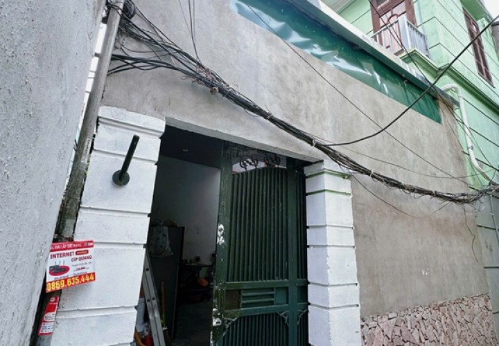 NHÀ ĐẸP- GIÁ TỐT chính chủ cần bán nhanh căn nhà  tại quận Tây Hồ tp Hà Nội