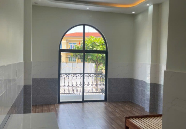 NHÀ 1 MẶT TIỀN ĐẸP – GIÁ TỐT  – CHÍNH CHỦ CẦN BÁN Nhà 3 Tầng Tại Phường Liên Chiểu, TP Đà Nẵng