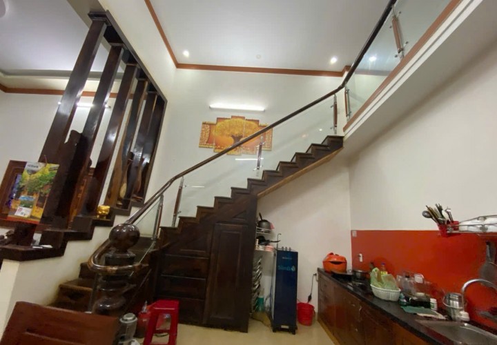 NHÀ ĐẸP - GIÁ TỐT - Bán Nhà Hoà Thắng - bên hông Đại Lộ ,ngay vòng xoay Sân Bay Buôn Mê Thuột