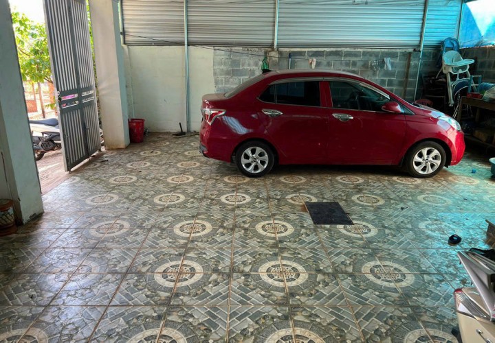 NHÀ ĐẸP - GIÁ TỐT - Bán Nhà Hoà Thắng - bên hông Đại Lộ ,ngay vòng xoay Sân Bay Buôn Mê Thuột