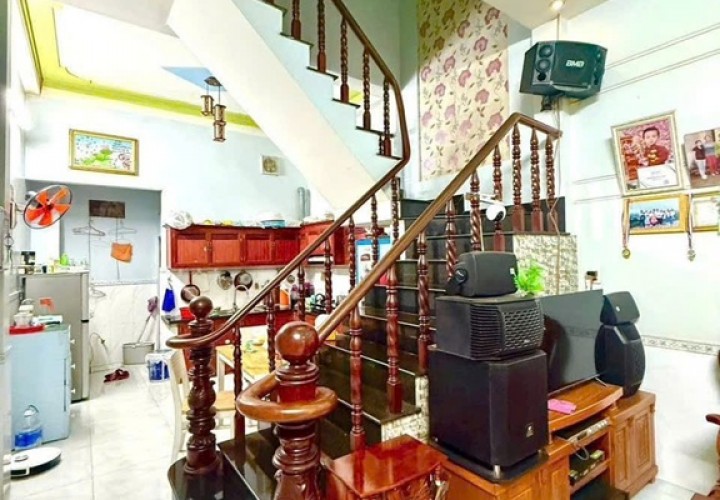 NHÀ CHÍNH CHỦ- GIÁ TỐT chính chủ cần bán nhanh Ngô Thì Nhậm, KP Nhị Đồng 2,  Dĩ An, BD