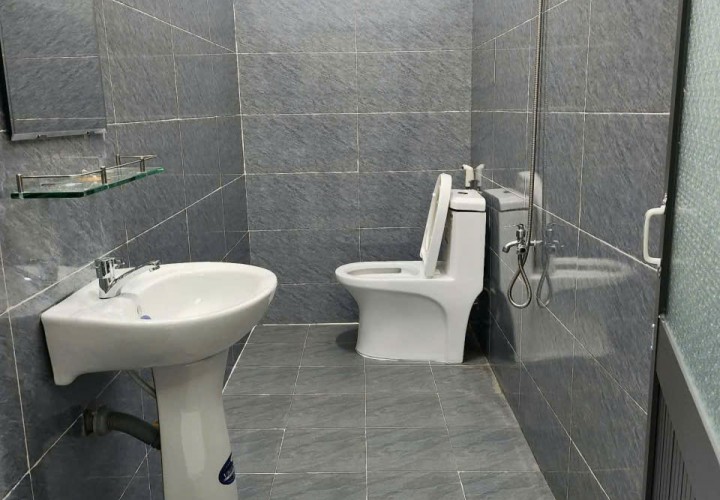 NHÀ ĐẸP – GIÁ TỐT  – CHÍNH CHỦ CẦN BÁN NHÀ VƯỜN MỚI – SÁT KDL HỒ EA KAO- Phường Eakao