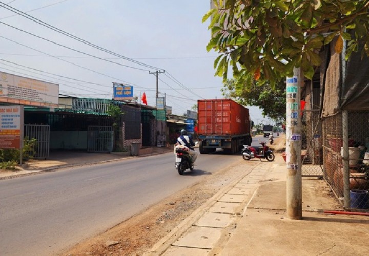 ĐẤT ĐẸP –GIÁ ĐẦU TƯ -CẦN BÁN NHANH LÔ ĐẤT  Đường Nguyễn Hoàng, Xã Sông Trầu, Trảng Bom, Đồng Nai