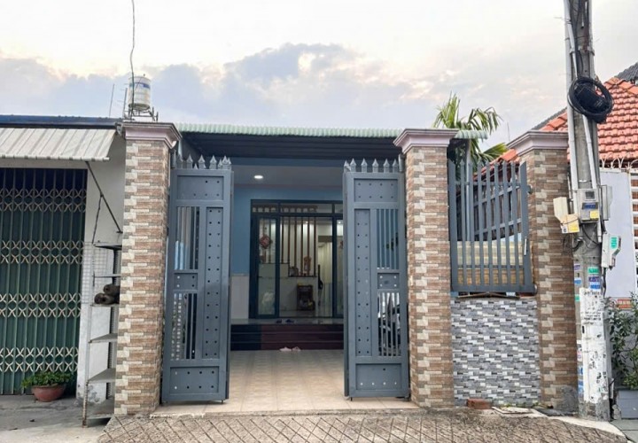 NHÀ ĐẸP - MẶT TIỀN - Chính Chủ Cần Bán Nhà Tại Trảng Dài, Biên Hòa, Đồng Nai