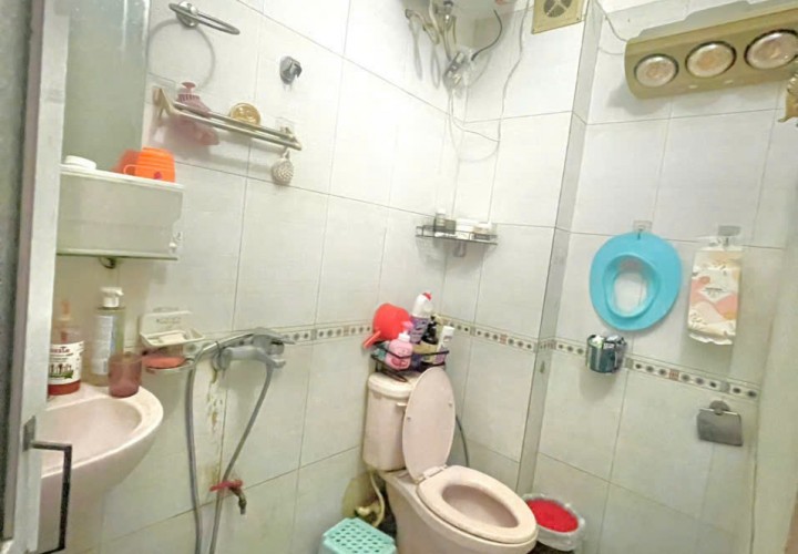 HOT NHÀ ĐẸP- GIÁ TỐT BÁN NHÀ 5 TẦNG FULL NỘI THẤT VỀ Ở NGAY tại quận Hoàng Mai ,TP Hà Nội