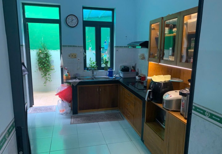 CHÍNH CHỦ CẦN BÁN NHANH LÔ ĐẤT TẶNG  KÈM NHÀ CẤP 4 tại quận Bình Tân, TP HCM