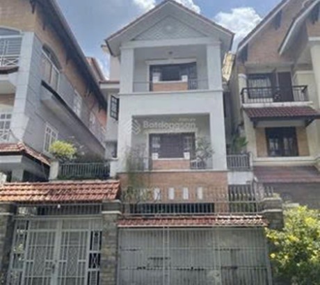 CHÍNH CHỦ BÁN NHANH Biệt Thự Số 193 đường Hoa Lan, phường Cầu Kiệu, HCM. Diện Tích 8m x 18m