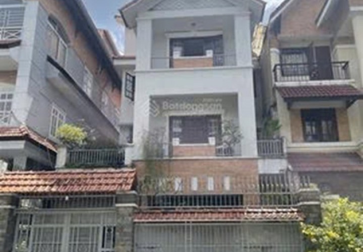 CHÍNH CHỦ BÁN NHANH Biệt Thự Số 193 đường Hoa Lan, phường Cầu Kiệu, HCM. Diện Tích 8m x 18m