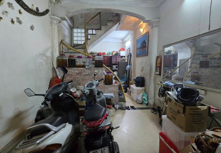 NHÀ CHÍNH CHỦ - GIÁ TỐT CHÍNH CHỦ Cần Bán Nhanh nhà khu vực kinh doanh buôn bán tốt ngõ 120 Dương Văn Bé