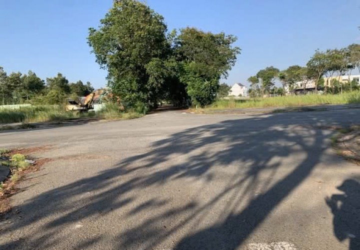 ĐẤT ĐẸP–GIÁ TỐT–BÁN GẤP LÔ ĐẤT BIỆT THỰ SONG LẬP, Đường Tam Đa, P.Trường Thạnh, Q.9–TP.HCM