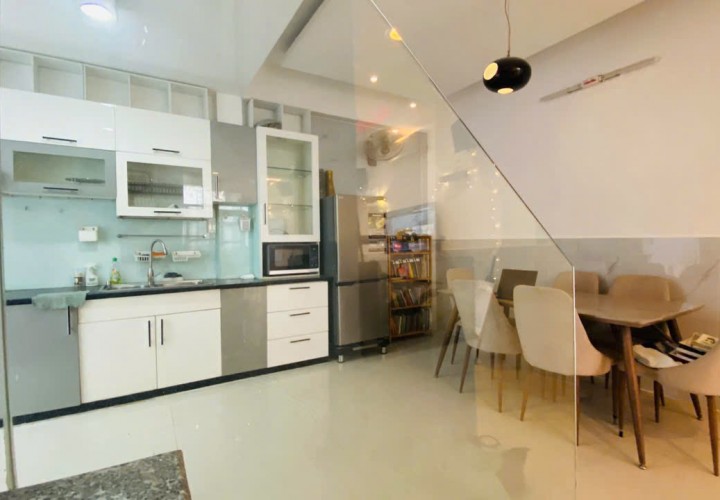 NHÀ ĐẸP- GIÁ TỐT - Chính Chủ Cho Thuê Nhà Nguyên Căn Hẻm 241 đường Bến Vân Đồn, Quận 4, Hồ Chí Minh.