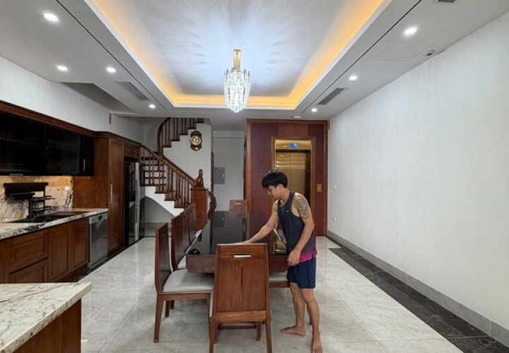 NHÀ ĐẸP- GIÁ TỐT Bán Nhà 8 tầng - Thang máy cực cực vip - Mặt Hồ Bồ Đề – phường Bồ Đề, Long Biên, HN