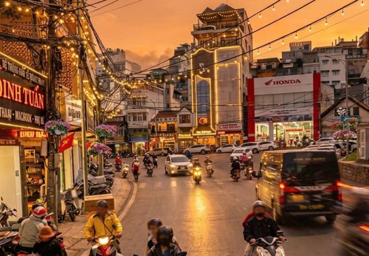 NHÀ CHÍNH CHỦ - VỊ TRÍ SIÊU ĐẸP -  MẶT TIỀN PHAN ĐÌNH PHÙNG , ĐÀ LẠT– GIÁ 28,5 Tỷ