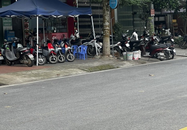 NHÀ ĐẸP – GIÁ TỐT – Bán Nhà 3 Tầng Đường Hồ Đức Ri B8  Cổng Phân Hiệu Đại Học Thái Nguyên , Lào Cai