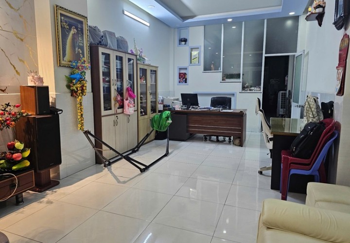 NHÀ PHỐ VEN SÔNG – KDC PHÚ LỢI QUẬN 8 – 4x24m – GIÁ 7,9 TỶ