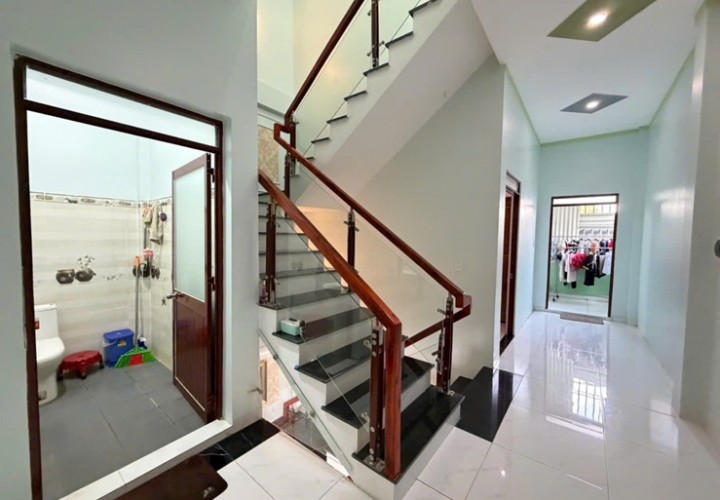 CHÍNH CHỦ Cần Bán Nhanh Căn Nhà Lầu Đổ Thật Phun Ban Công Sổ Riêng Thổ Cư Tại Biên Hòa, TP Đồng Nai