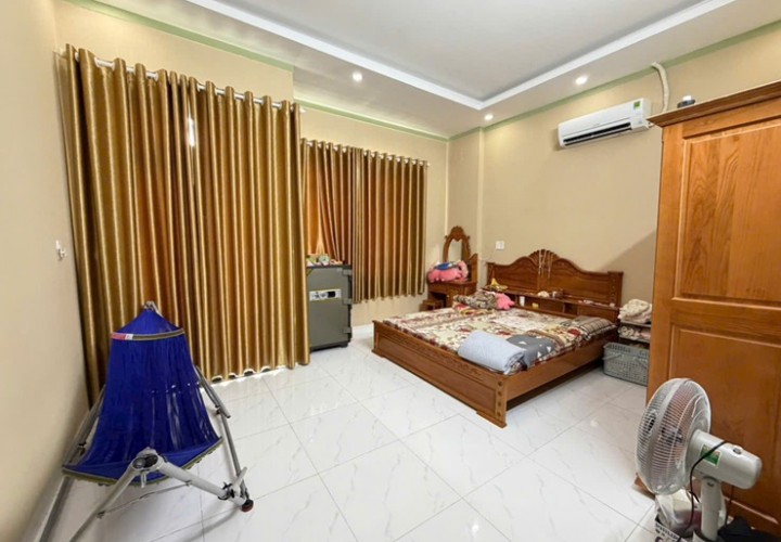 CHÍNH CHỦ Cần Bán Nhanh Căn Nhà Lầu Đổ Thật Phun Ban Công Sổ Riêng Thổ Cư Tại Biên Hòa, TP Đồng Nai