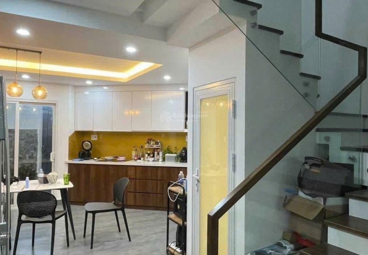 CHÍNH CHỦ BÁN NHÀ GÓC 2 MẶT THOÁNG Tại HUỲNH TẤN PHÁT-P.PHÚ MỸ, QUẬN 7- HẺM XE HƠI-CÓ SÂN VƯỜN ĐẸP