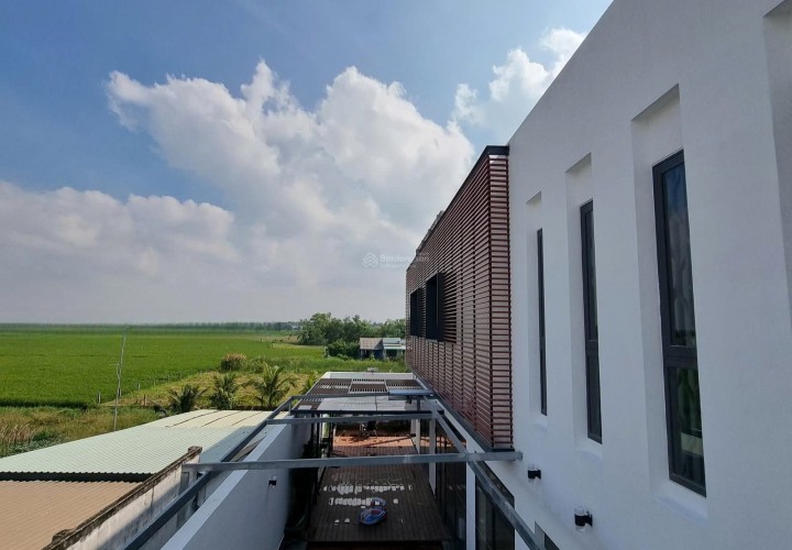 CHÍNH CHỦ CẦN BÁN CĂN NHÀ -VILLA HỒ BƠI SÂN VƯỜN MẶT TIỀN ĐT826C X.Phước Lại, H.Cần Giuộc, Long An